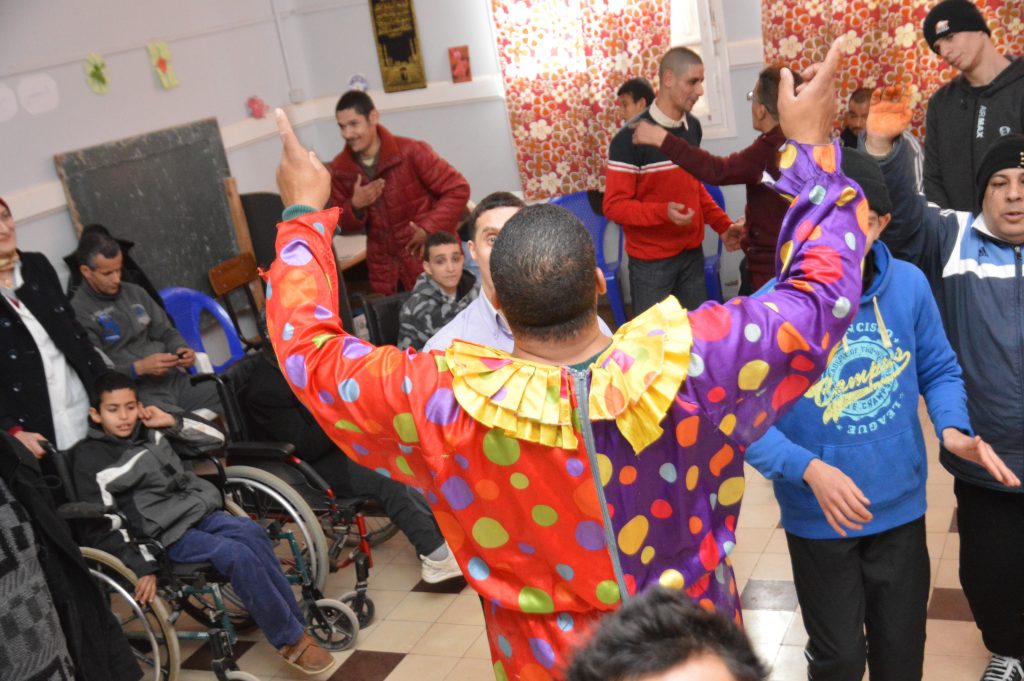 galerie activité sociétale au profit des enfants à mobilité réduite et déficients mentaux, de l'association Sidi Boucif